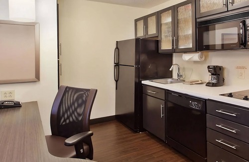 Ashley Oaks Hotel | A quick drive from McGhee Tyson Airport! Private Full Kitchen! Pets Allowed!