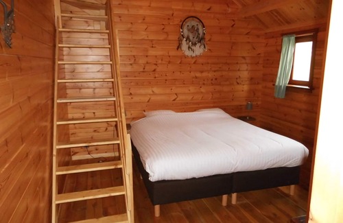 Cherain Bed & Breakfast | A real old-time western B&b in the Ardennes, room for 4 guests, ensuite bathroom