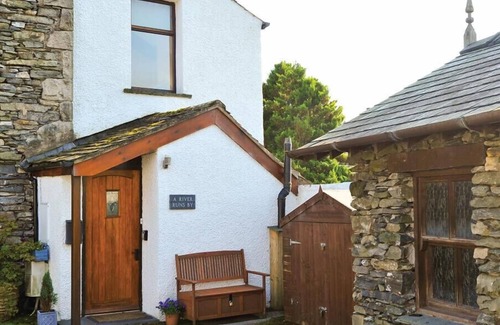 Staveley Cottage | A River Runs By