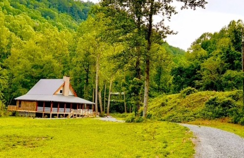 Saluda Cabin | A River Runs Through It.