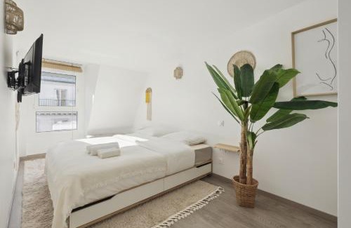 Epinettes Apartment | A Rooftop in Paris