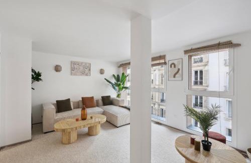 Epinettes Apartment | A Rooftop in Paris