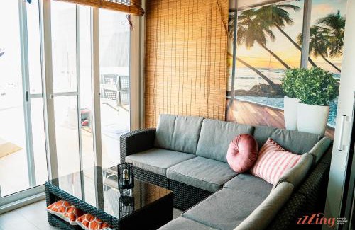 Marsalforn Apartment | A seaside holiday home with country views