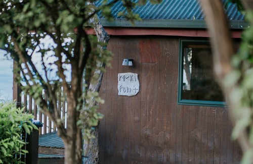 Nelson Region Cabin | A secluded hut with breathtaking ocean views