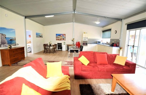 Banjup Other | A Self -Catering Cottage Suits all (A queen Size Bed)