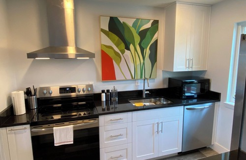 Downtown House | A short stones throw from the Hampton River, offering fantastic water views.