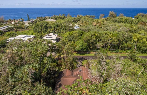 Kapoho House | A Short Walk to the Ocean Near Pahoa
