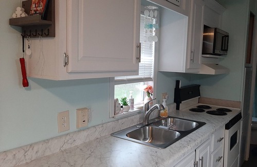 Put-in-Bay Villa | A small but roomy villa on Middle Bass Island, a short ferry ride away to PIB!