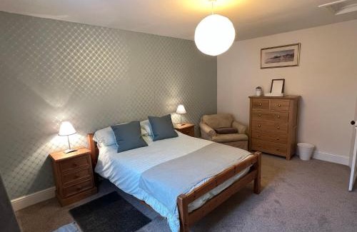 Kingsbridge Apartment | A spacious 2 bed flat in Kingsbridge town