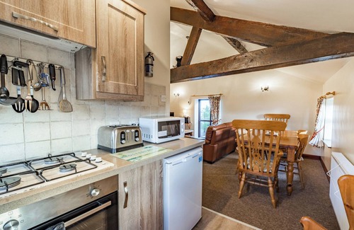 Poulton-le-Fylde Cottage | A spacious cottage with a first floor living space boasting far reaching views.