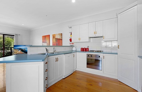 Port Fairy House | A stone's throw to East Beach Tuscany is an idea family holiday home