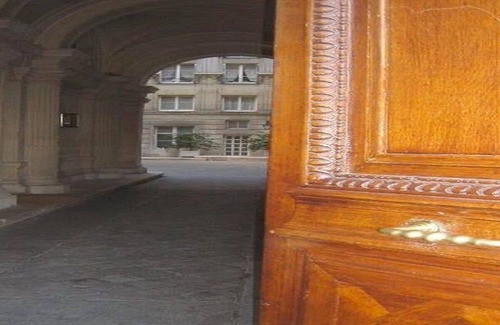 Saint-Germain-l'Auxerrois Apartment | a stunning view.1860 building.90 sqm. Louvre - Rivoli (line 1).