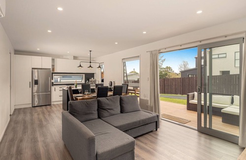 Pauanui House | A Sunshine Retreat - Pauanui Holiday Home