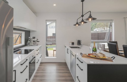 Pauanui House | A Sunshine Retreat - Pauanui Holiday Home