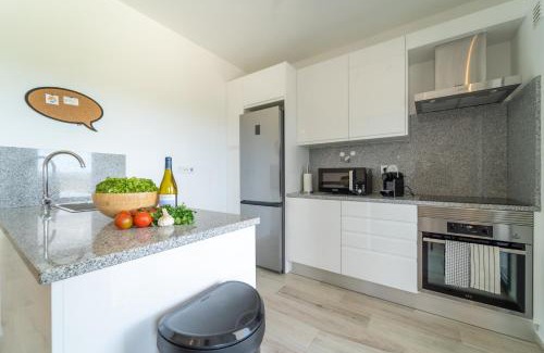 Espartal Apartment | A TARAMBOLA - Walking distance to Monte Clerigo and Amoreira beaches
