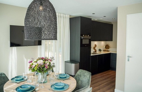 Municipality of Ede House | A unique forest stay – 2 en-suites, 2 floors, comfort for 5 guests.