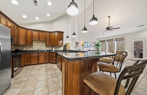 Andersonville Condo | A waterfront retreat at Makin' Memories Lake House