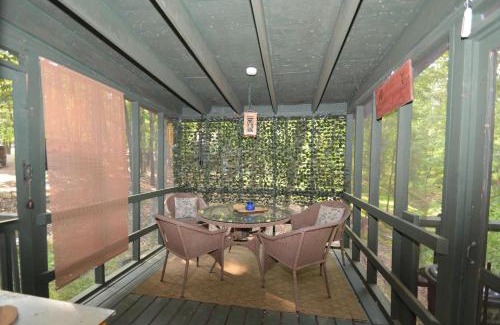 The Woods House | A Zen Mountain Retreat - Nirvana Awaits
