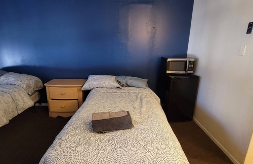 Pico - Robertson Hotel | (A07) LA Spacious Double Bed Suite