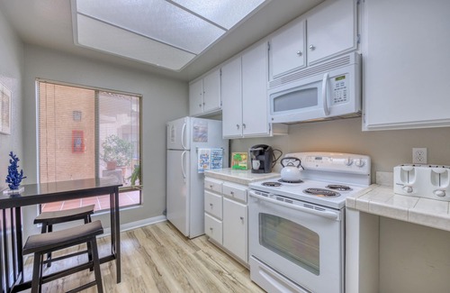 Avalon Condo | A13: Remodeled Bahia Vista 2 Bdr + 2.5 Bath Townhouse Style Condo with POOL