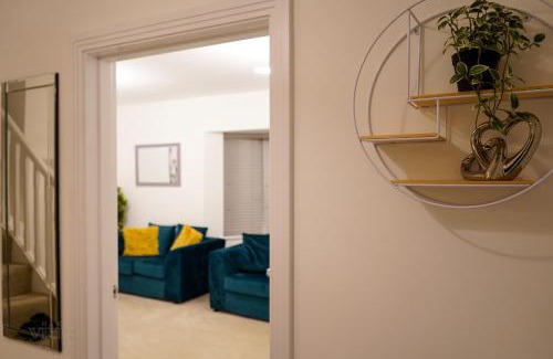 Peterborough Apartment | A1M Hampton Lakes Brand New Entire House