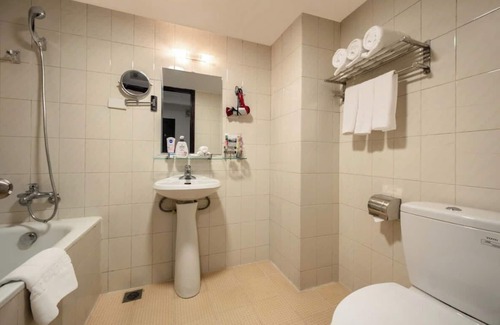 Pho Hue Hotel | A25 Hotel - 80 Mai Hac De