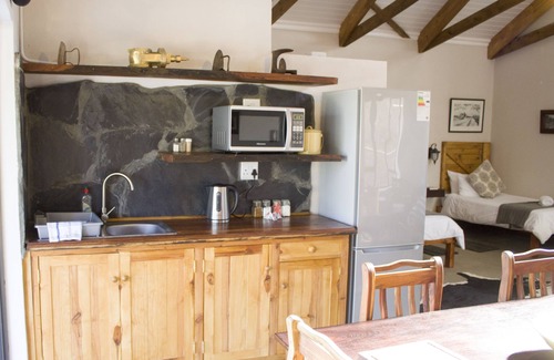 Graaff-Reinet Bed & Breakfast | Aan Die Oewer Guest House