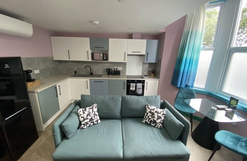 Riverside Apartment | Aaron Wise - 51 Fitzhamon