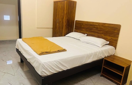 Mayiladuthurai Hotel | Aashira Residency