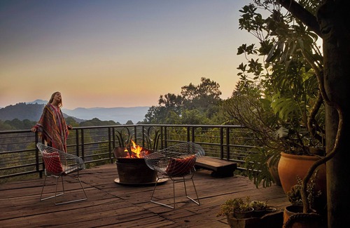 Valle de Bravo House | AAV : La Casa Prieta - Masterpiece with art views.