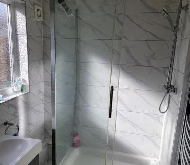 Northampton House | Abakwa yellow
