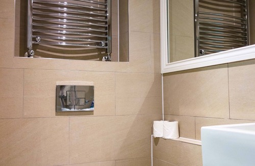 Park Royal Hotel | Abbey Point Hotel