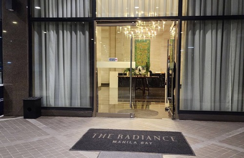 Paco Condo | Abode @The Radiance Manila Bay. Your home away from home.