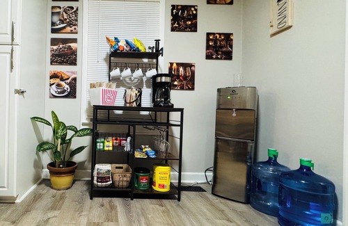 Johnson City House | About 5 mins away from Downtown, ETSU, Milligan & parks!