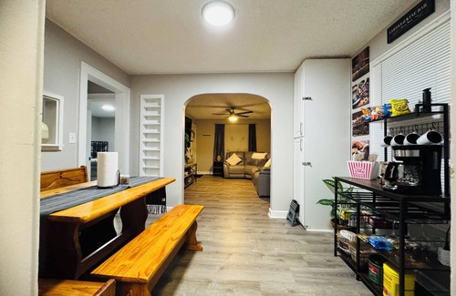 Johnson City House | About 5 mins away from Downtown, ETSU, Milligan & parks!