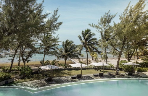 San Pedro Apartment | Abrazos 5: Garden Suite w/Spa Like Bath