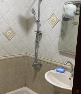 Al Duqqi Apartment | abrrtment hotel