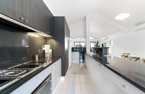 Mornington Peninsula House | Absolute Beach Frontage