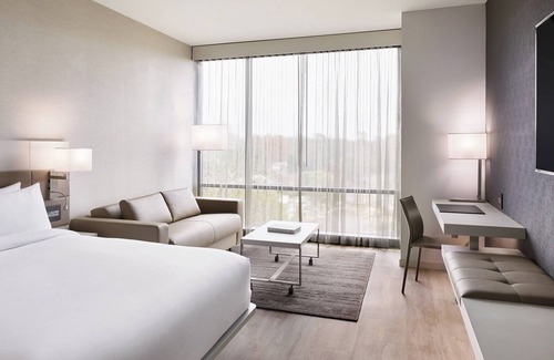 Barclay Downs Hotel | AC Hotel by Marriott Charlotte SouthPark