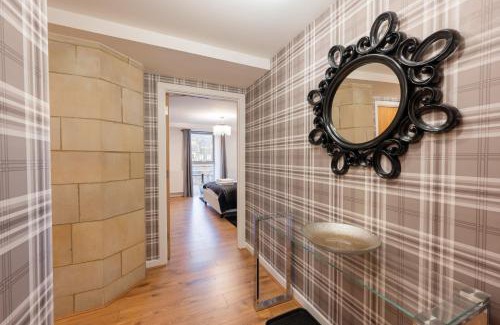 Fort Augustus Apartment | AC19 Lower North Aisle - Luxury Self Catering 2 Bedroom Apartment