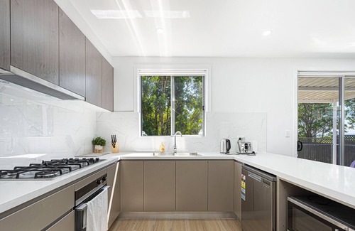 Acacia Gardens House | Acacia Garden 4Br House with Park View & Shopping