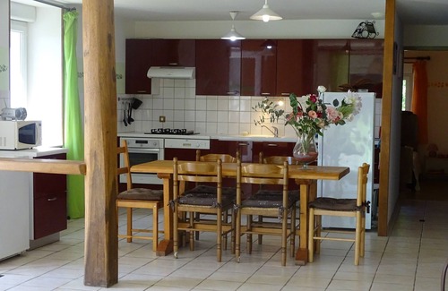 Arc-en-Barrois Apartment | accessible cottage "the stable with two walnuts"