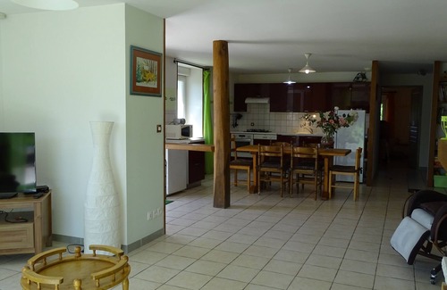 Arc-en-Barrois Apartment | accessible cottage "the stable with two walnuts"