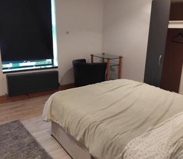 Sutton Coldfield Apartment | Accom001