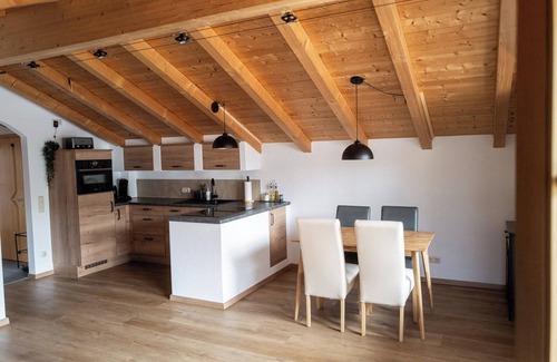 Marquartstein Apartment | Achentaler Alpentor 54 m² for 2-4 persons, eat-in kitchen, bedroom, shower/WC, balcony, WLAN