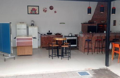 Neva House | Acomodação e lazer no centro de Cascavel