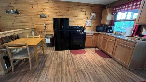 Logan House | Acorn Acres Cabins White Oak Cabin