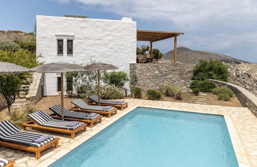 Naousa Villa | Acron Villas