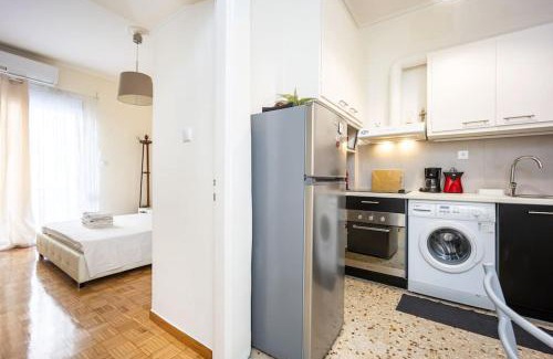 Filopappou Apartment | Acropolis 5 Hills 1st FLR Aprt by Lodgespot