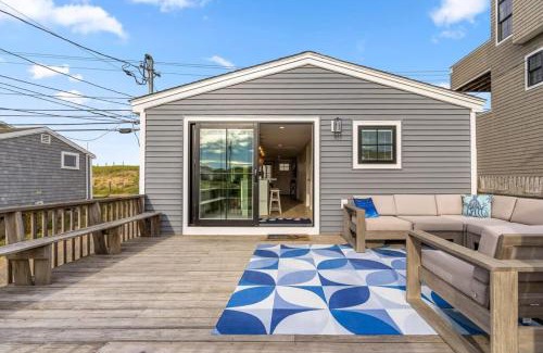 Newbury House | Across From Beach High-End Home The Nest